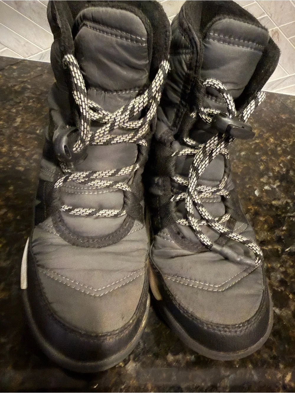 Sorel Whitney II Black Waterproof Winter Boots Youth Size 2